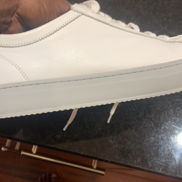 Tommy Hilfiger - Picture 4 of 6